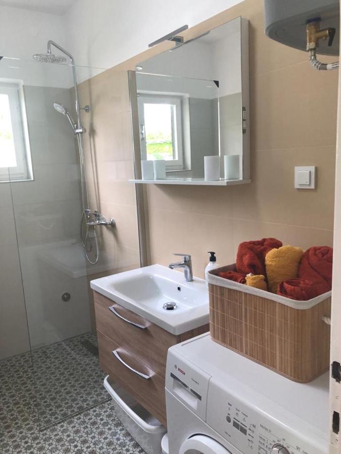 Apartman Kora Njivice Exterior photo