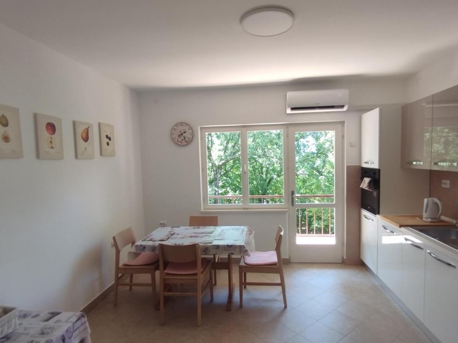 Apartman Kora Njivice Exterior photo