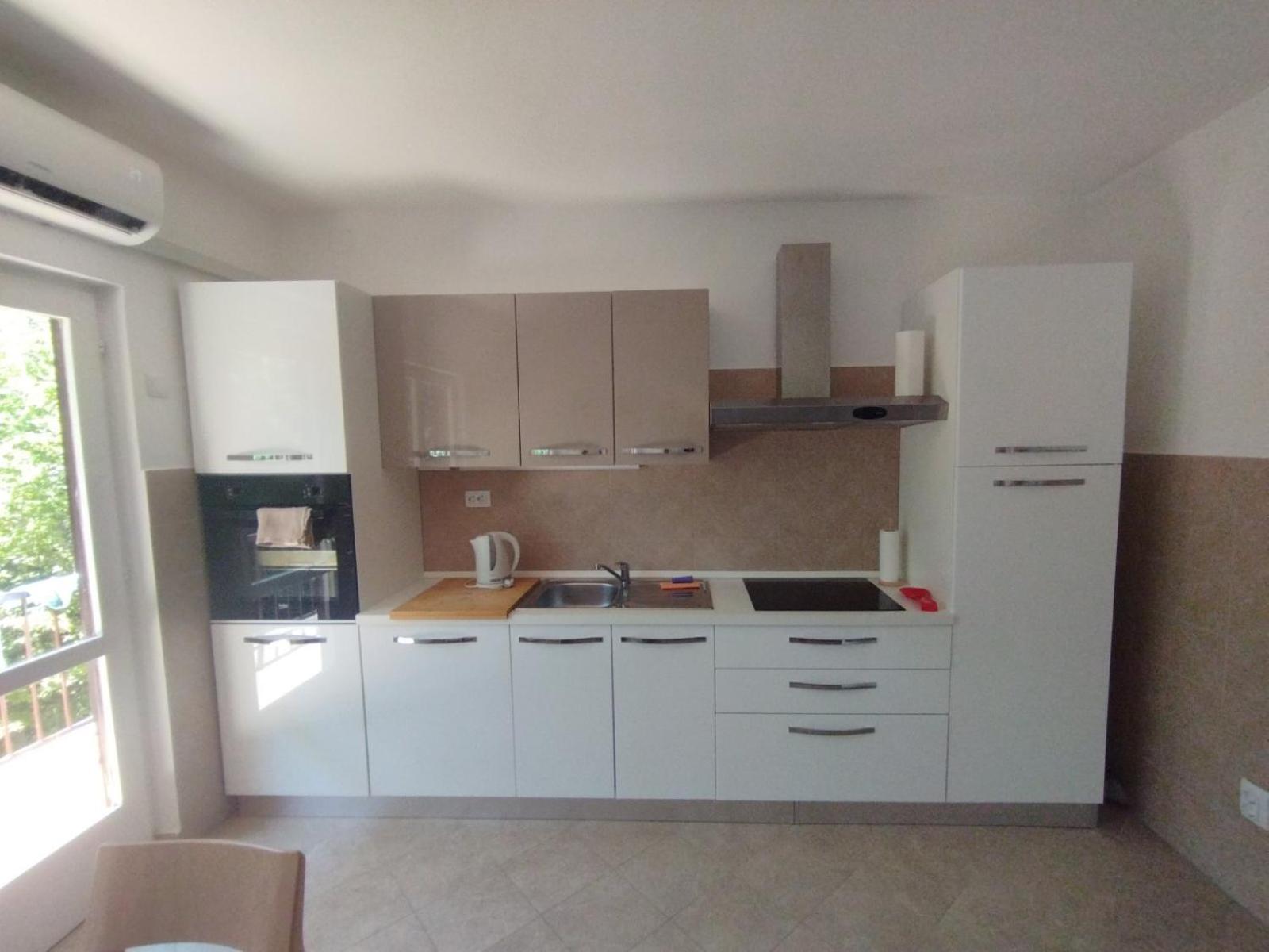 Apartman Kora Njivice Exterior photo